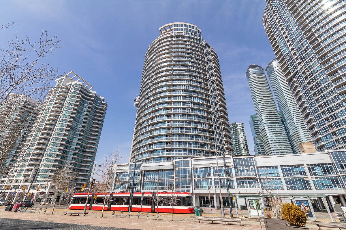 2 Br 2 Ba Condo For Rent at Waterclub III. Located at 218 Queens Quay W, Toronto Ontario M5J 2Y6 - Buttonwood Property Management and Rental Services.