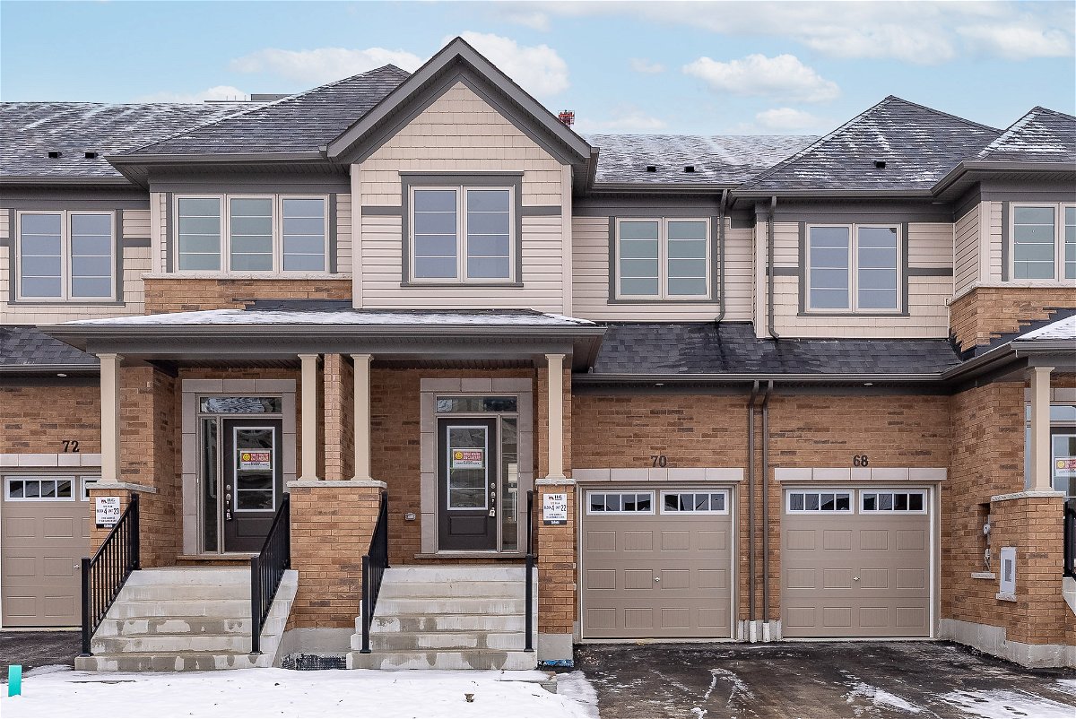Buttonwood Property Management and Rental Services Is Pleased to Offer a 3 Br 3 Ba Townhouse for Rent in Oshawa- 70 Air Dancer Cres Oshawa Ontario L1L 0V3