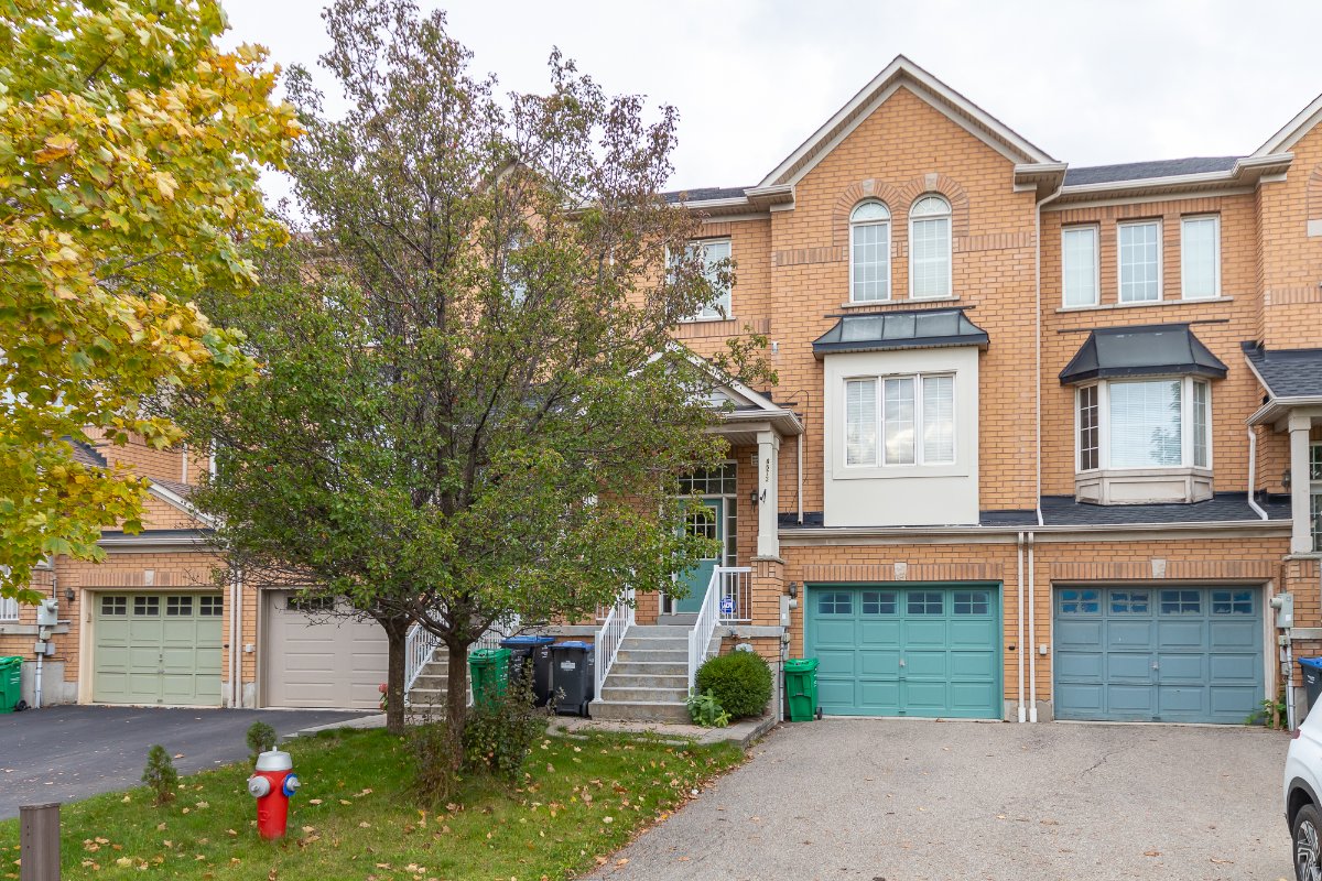 3 bed, 3 bath Townhouse-Mississauga